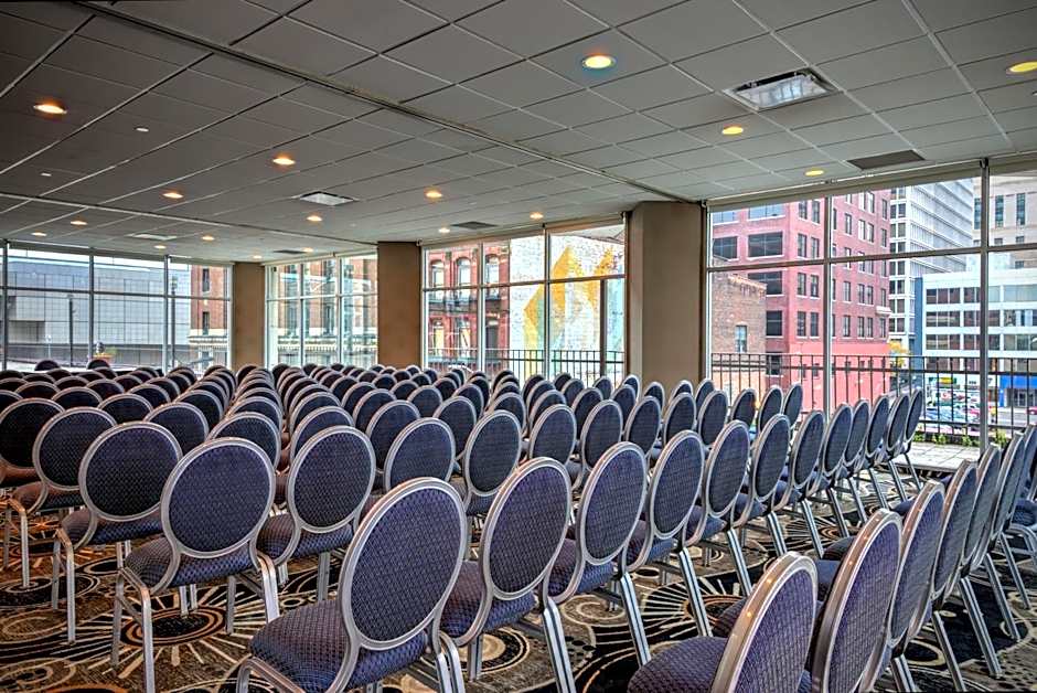 Fort Pontchartrain Detroit, a Wyndham Hotel