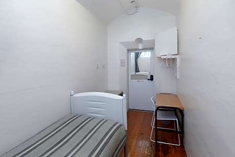 Single Room with Shared Bathroom