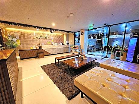 Jaelle Residences Hotel - Downtown