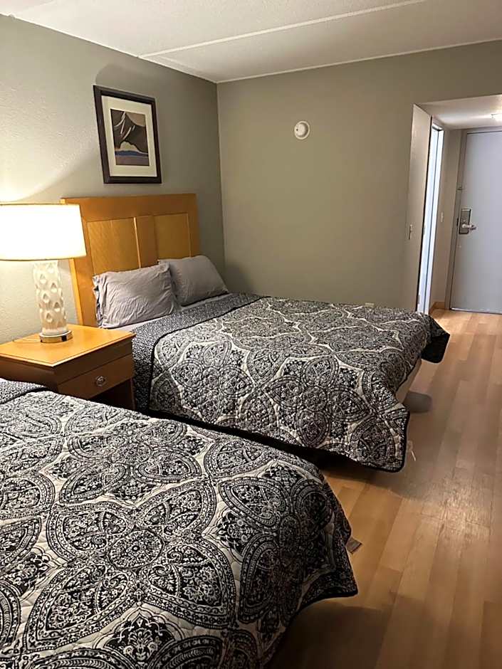 Madison Inn & Suites