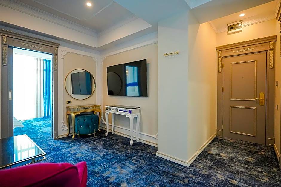 W Regal Boutique Hotel&Spa