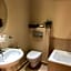 Oak Tree Lodge