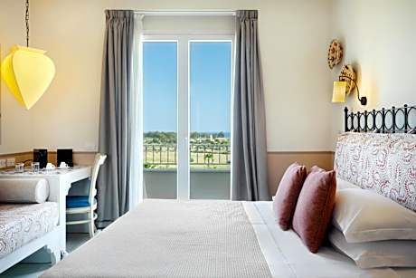 Superior Quadruple Room with Sea View