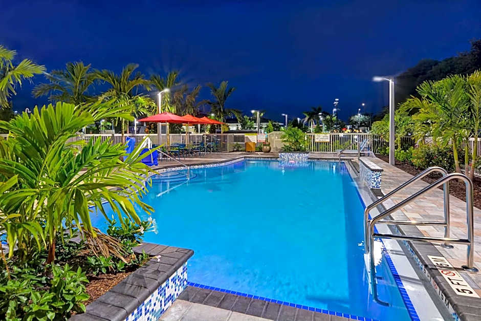 Home2 Suites by Hilton Naples I-75 Pine Ridge Road