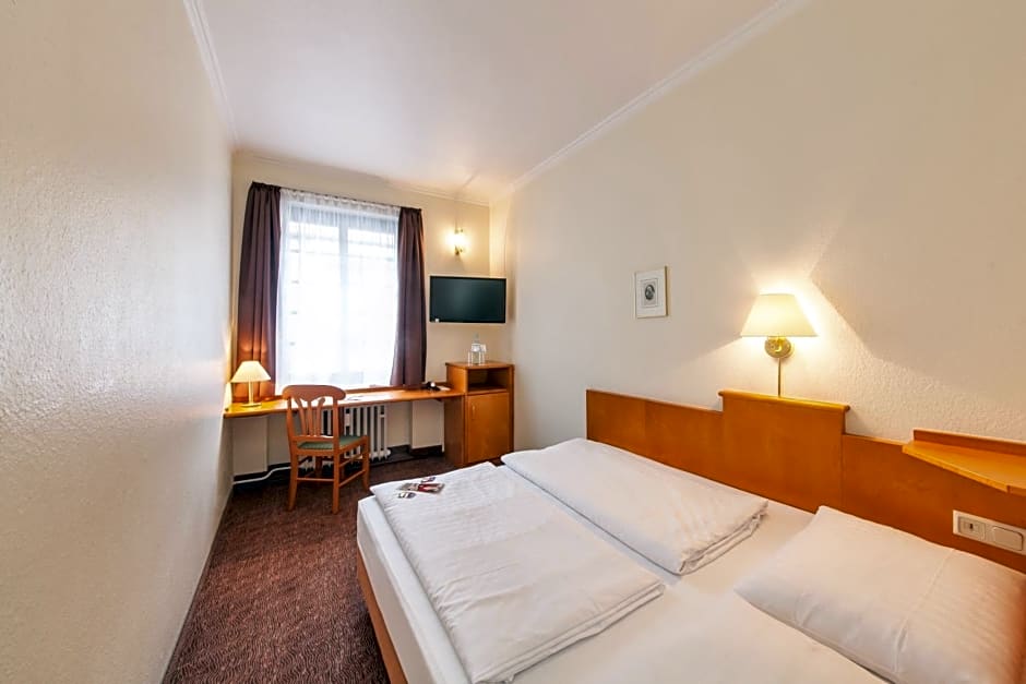 Hotel Ahl Meerkatzen Koln