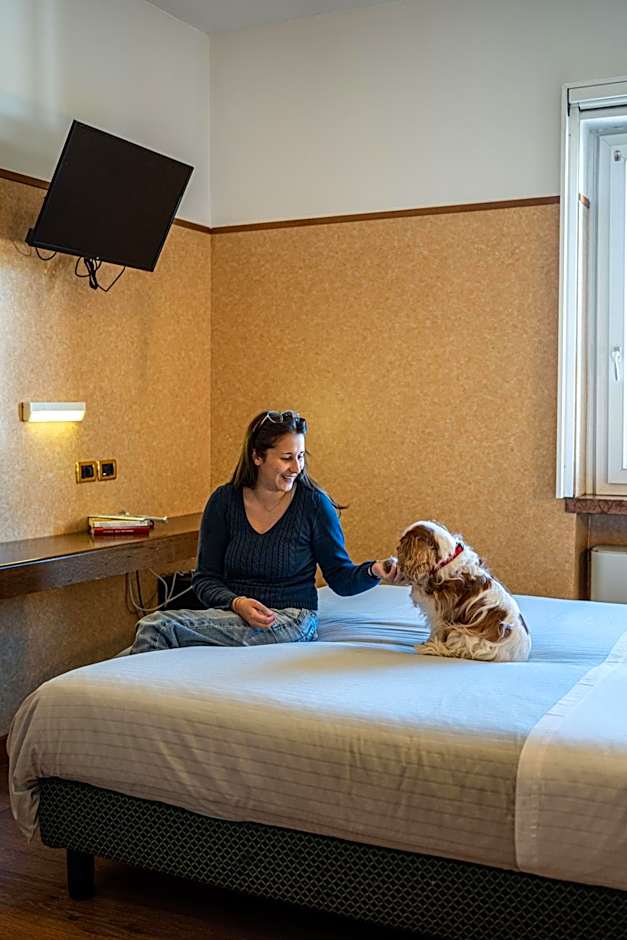 Hotel Mary