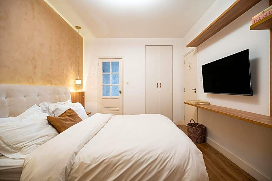 Newly renovated apartment in Leblon