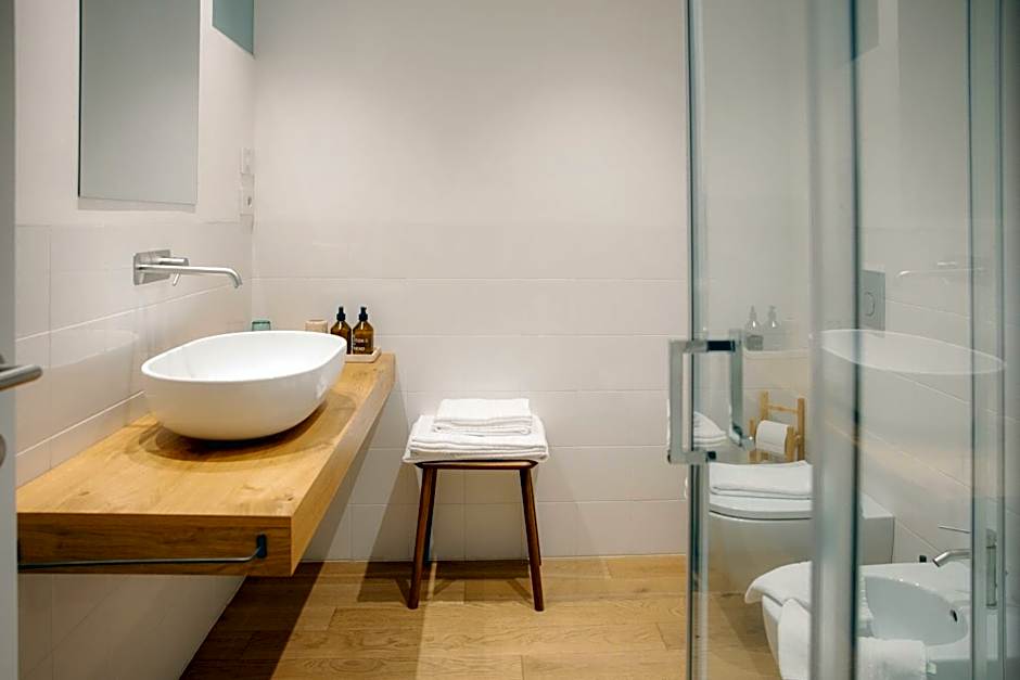 Stilla Rooms & Contemporary Cuisine