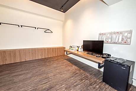 Family Room for 8 People