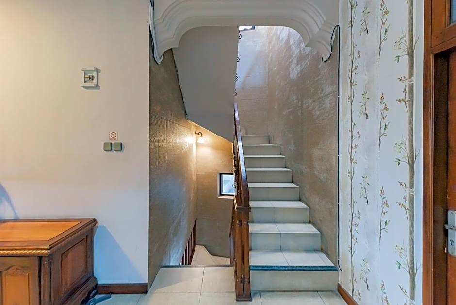 Urbanview Hotel Villa Surya Bandung