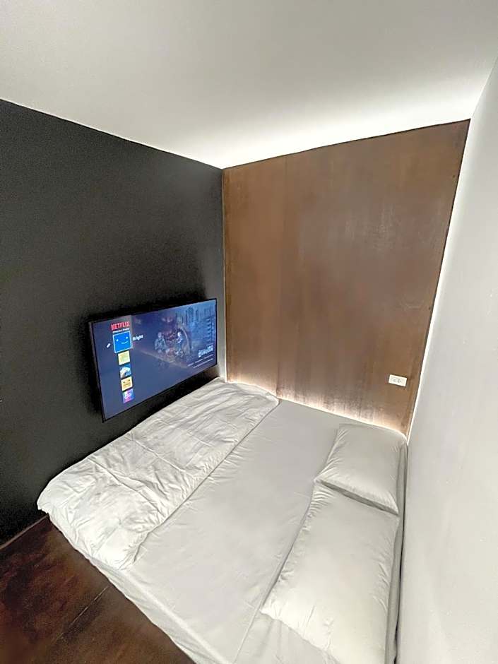 Chatel Samyan - Self check-in