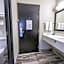 Days Inn & Suites by Wyndham Wisconsin Dells