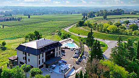 Ile Hotel