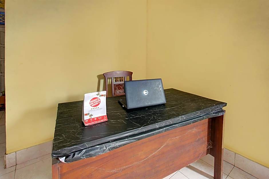 OYO Life 93265 Kos Cendana Seruni Raya