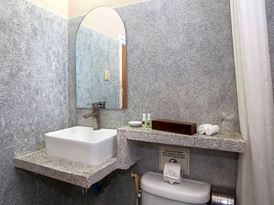 Maison Arnica Hotel and Restaurant 