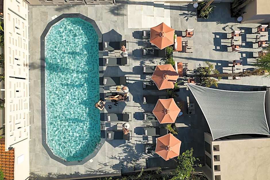 Cosmeen Lifestyle Boutique Stay