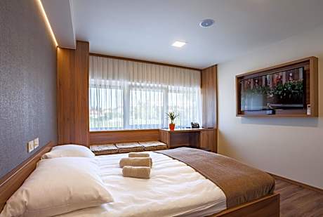 Hotel Pomaranča