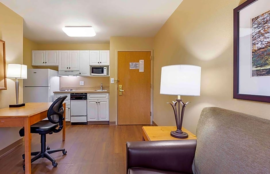 Extended Stay America Suites - Boston - Waltham - 32 4th Ave.