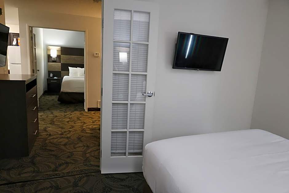 MainStay Suites Madison Airport
