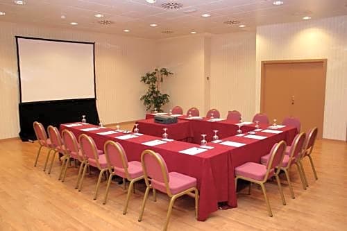 Hotel Madrid Leganés Affiliated by Meliá