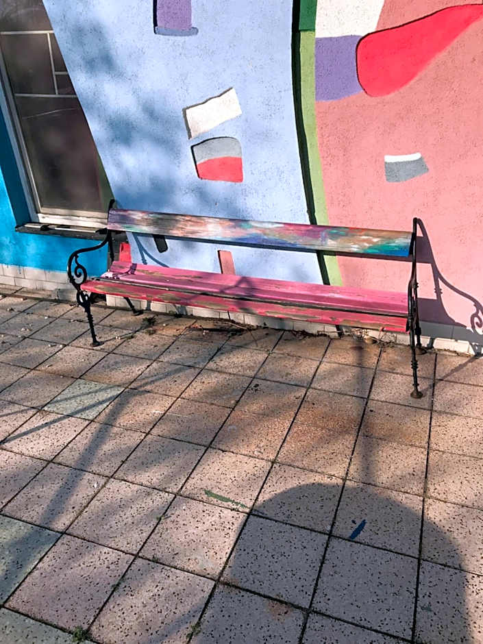 Hotel sebarozvoja s možnosťou získania poznania a inšpirujúcich prostriedkov na uplatňovanie vedomia, premenu seba a prostredia interiéru