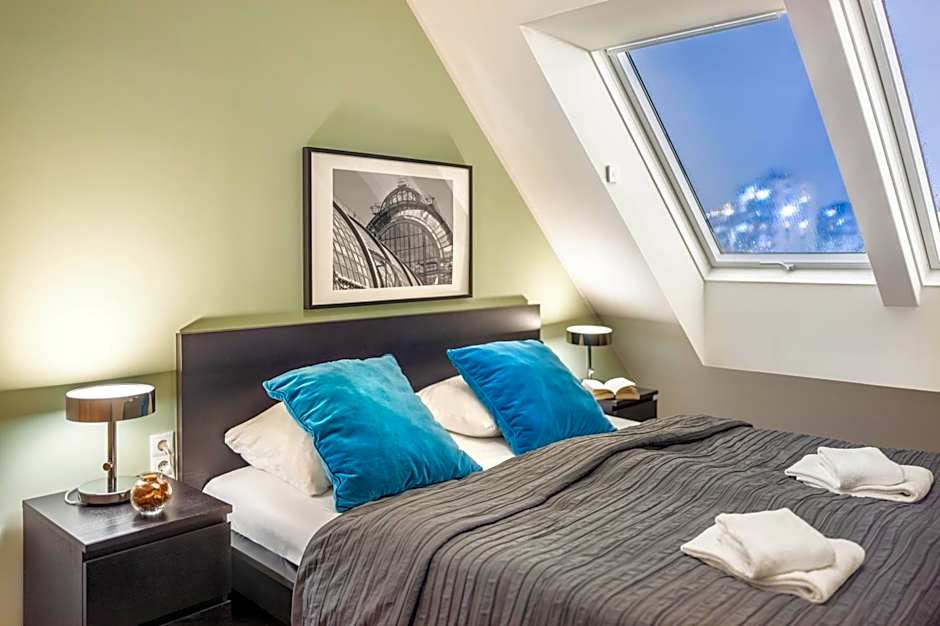 Jimmy's Apartments Lory