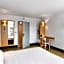 B&B HOTEL Dunkerque Centre Gare