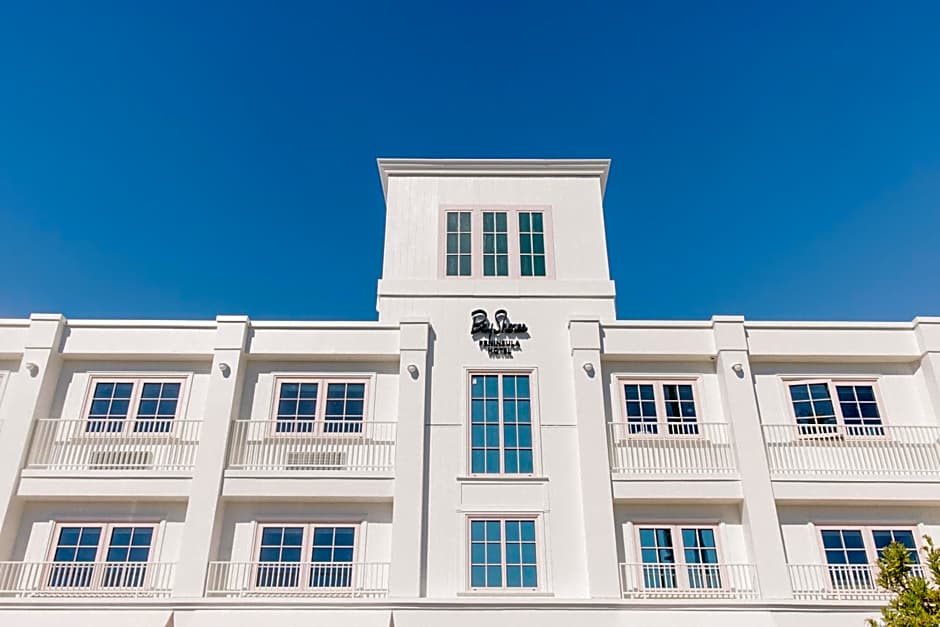 Bay Shores Peninsula Hotel