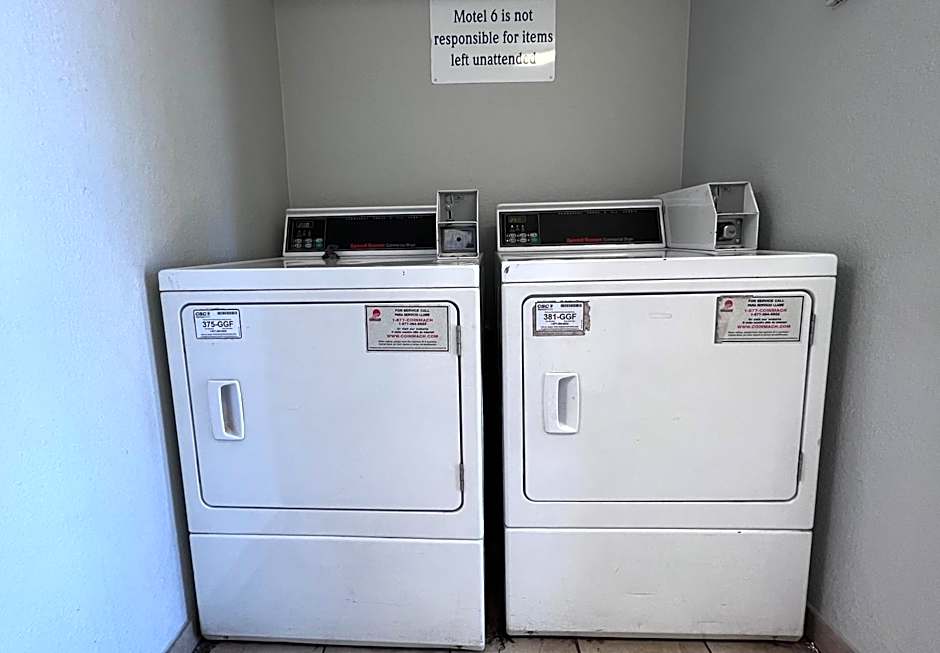 Motel 6-Bakersfield, CA - South