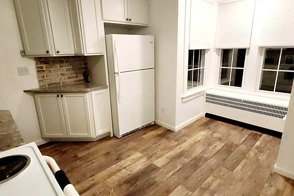 Mayor's Large Family House Hot Tub Sleeps 16 Piano, 2 Kitchens, Ark 5 Mins