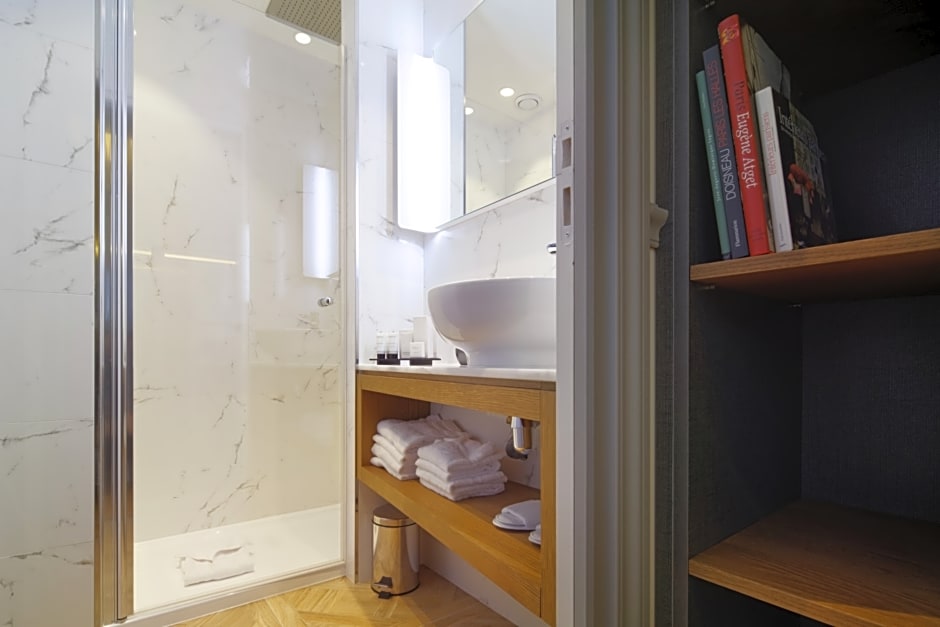 Hotel Petit Lafayette