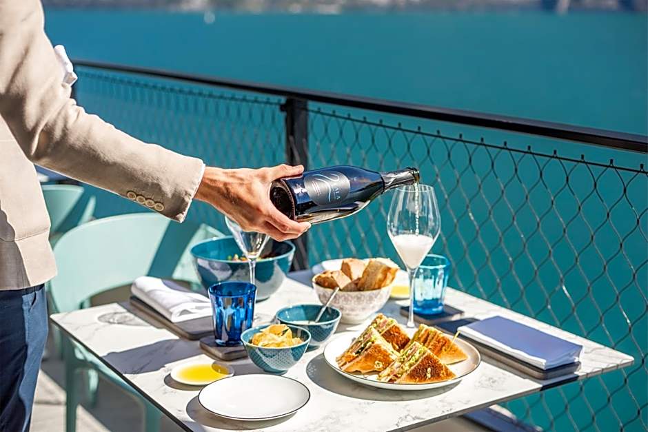 EALA My Lakeside Dream - Adults Friendly