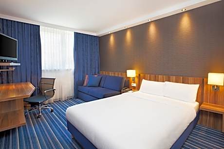 Holiday Inn Express Augsburg By IHG