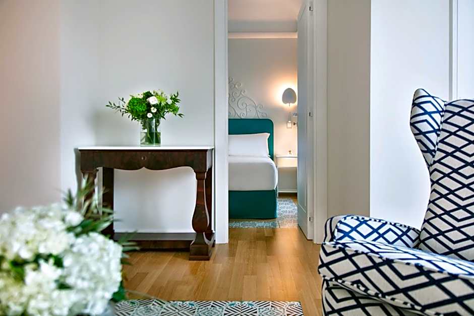 Pazziella Garden & Suites