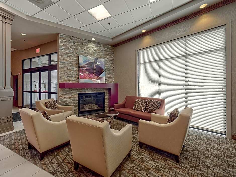 DoubleTree By Hilton Hotel Bloomington
