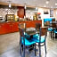 Days Inn & Suites by Wyndham Sam Houston Tollway