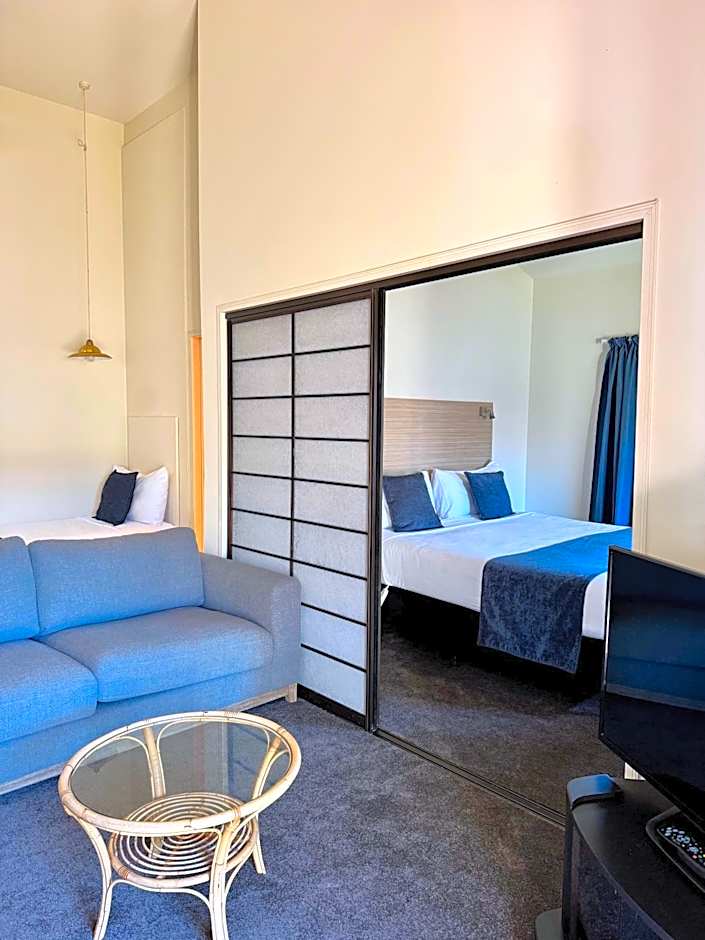 Captains Quarters Motor Inn