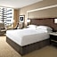 Hilton Indianapolis Hotel & Suites