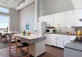 Vivian Apartments