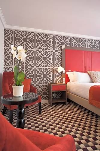 Phileas Hotel