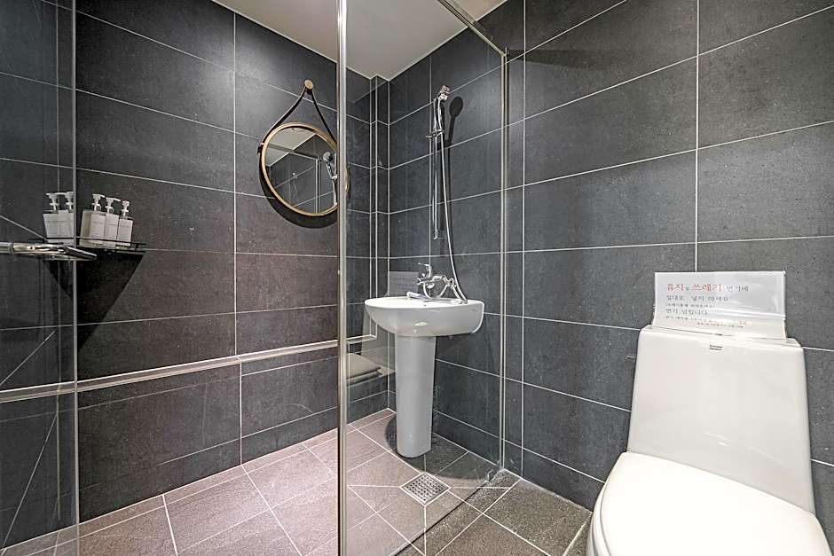 Busan Gwangalli Beach Hotel THE M