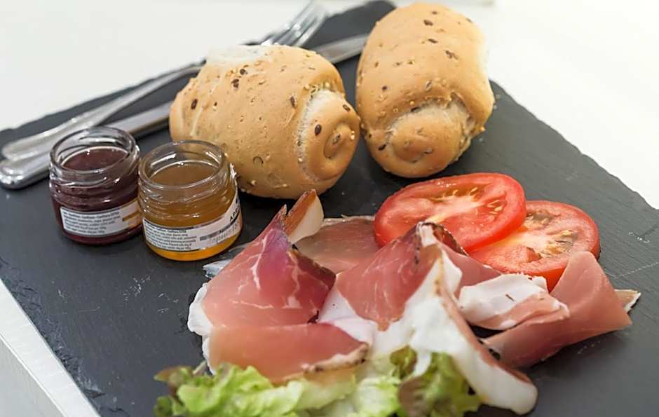 Novecento Suite Hotel