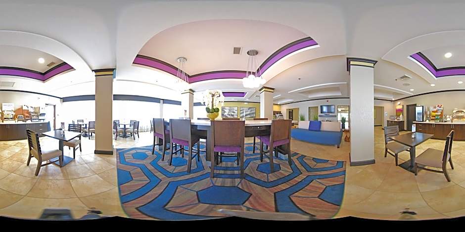 Holiday Inn Express Hotel & Suites Farmington By IHG