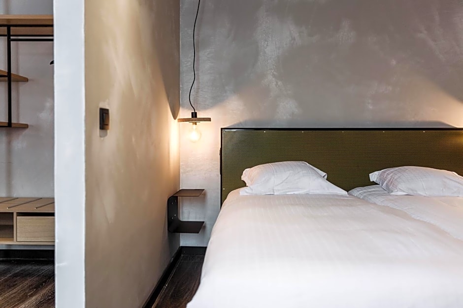 Upstairs Hotel