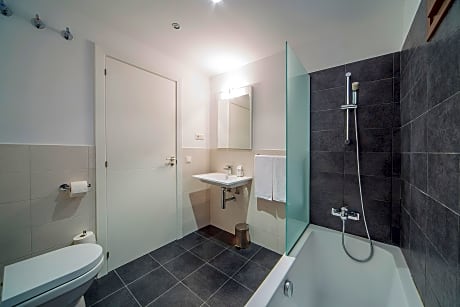 TWO BEDROOMS APARTMENT SEA VIEW