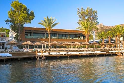 Voyage Turkbuku Hotel