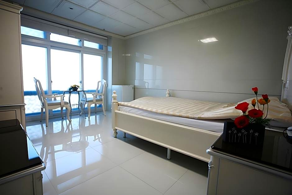 Donghae Boyang Hot Spring Convention Hotel