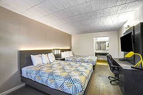 Queen Room with Two Queen Beds - Non-Smoking