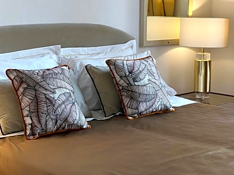 Deluxe Double or Twin Room with City View