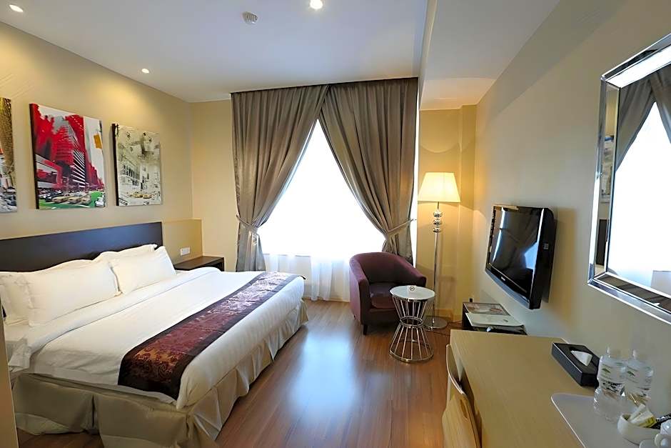 Townhouse Oak Melaka Near Dataran Pahlawan Formerly Ideals Hotel